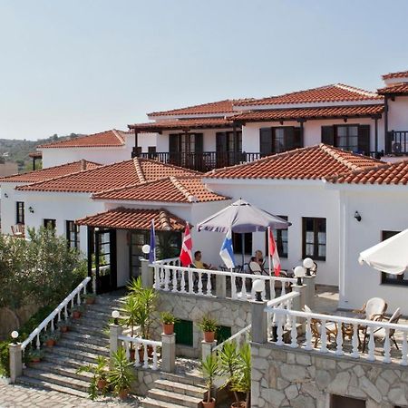 Отель Dionyssos Скопелос Экстерьер фото